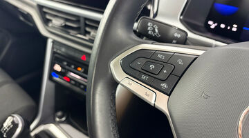 2023 Volkswagen 1.0 TSI Life Euro 6 5-door (Grey) - Image: 18
