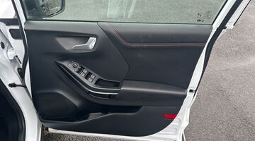 2024 Ford 1.0T EcoBoost MHEV ST DCT Euro 6 5-door (White) - Image: 9