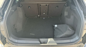 2026 Volkswagen Pro 77kWh Black Edition Auto 5-door (Black) - Image: 22