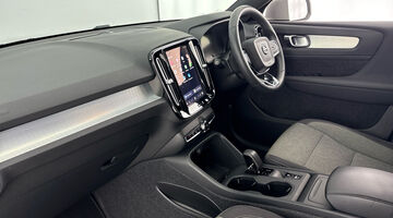 2023 Volvo 2.0 B3 MHEV Core DCT Auto Euro 6 5-door (Silver) - Image: 2
