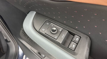 2025 CUPRA 77kWh VZ2 SUV Coupe Auto 4-doorive 5dr (Blue) - Image: 19