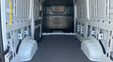 2026 Volkswagen 2.0 TDI CR35 Commerce Plus Auto FWD MWB High Roof Euro 6 5-door (White) - Image: 26