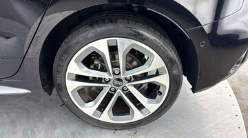 2025 Audi TFSIe 40 S line Sportback S Tronic Euro 6 5-door 17.9kWh (Black) - Image: 32