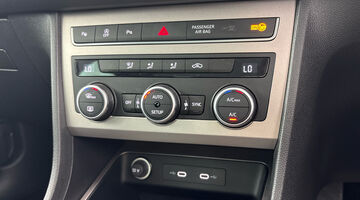 2023 SEAT TSI EVO XPERIENCE DSG Euro 6 5-door (White) - Image: 14