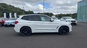2018 BMW 3.00d M Sport Auto xDrive Euro 6 5-door (White) - Image: 4