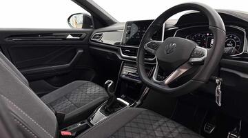 2025 Volkswagen TSI R-Line Euro 6 5-door (Black) - Image: 6