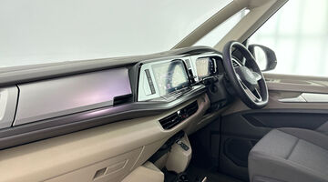 2026 Volkswagen 2.0 TDI Beach Camper 5-door DSG (Red) - Image: 2