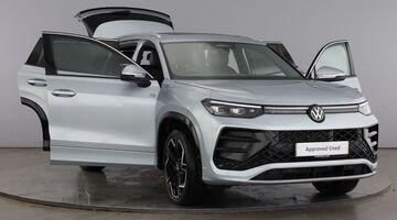 2026 Volkswagen TSI eHybrid 19.7kWh R-Line Edition DSG Euro 6 5-door (Silver) - Image: 10