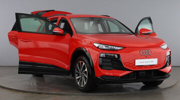 2024 Audi 100kWh Sport Auto quattro 5-door (Red) - Image: 9