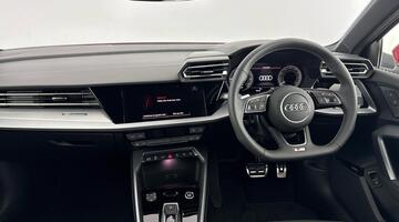 2026 Audi Sportback S line TFSI e 204 PS S tronic (Red) - Image: 8