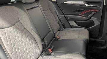 2025 Volkswagen TSI eHybrid 19.7kWh Match DSG Euro 6 5-door (Black) - Image: 9