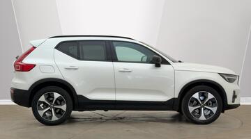 2025 Volvo 2.0 B3 MHEV Plus Dark DCT Auto Euro 6 5-door (White) - Image: 2