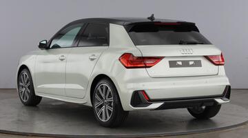2026 Audi Sportback S line 35 TFSI 150 PS S tronic (Silver) - Image: 3