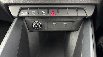 2026 Audi Sportback S line 30 TFSI 116 PS S tronic (Black) - Image: 7