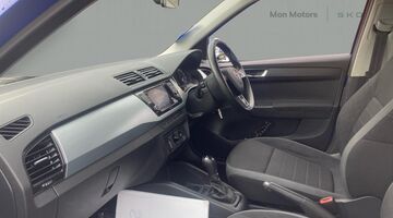 2019 Škoda 1.0 TSI SE DSG Euro 6 5-door (Blue) - Image: 2
