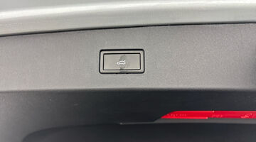 2026 Volkswagen TSI eHybrid 19.7kWh R-Line Edition DSG Euro 6 5-door (Silver) - Image: 28