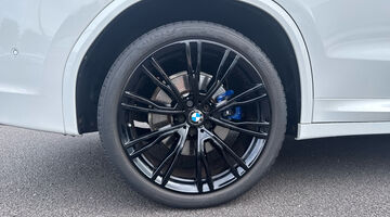 2018 BMW 3.00d M Sport Auto xDrive Euro 6 5-door (White) - Image: 5