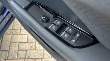 2026 Audi TFSI S line S Tronic Euro 6 5-door (Blue) - Image: 13