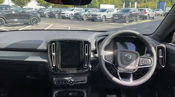 2026 Volvo Single Motor Extended Range 82kWh Plus Black Edition Auto 5-door (Grey) - Image: 9