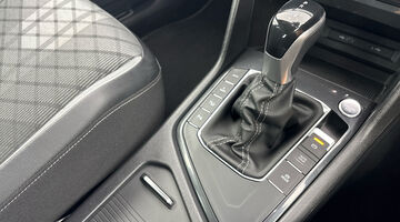 2023 Volkswagen TSI 13kWh R-Line DSG Euro 6 5-door (Blue) - Image: 24