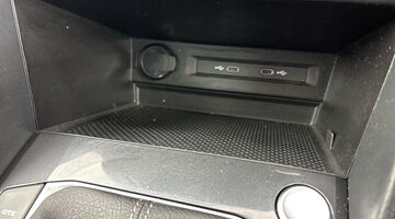 2023 Volkswagen TSI 13kWh R-Line DSG Euro 6 5-door (Blue) - Image: 26