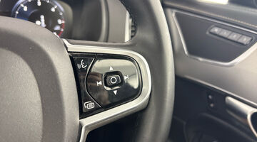 2022 Volvo 2.0 B5 MHEV R-Design Auto 4WD Euro 6 5-door (Black) - Image: 31