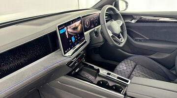 2025 Volkswagen 2.0 TSI R-Line DSG Euro 6 5-door (Grey) - Image: 2