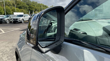 2026 Volvo Single Motor Extended Range 82kWh Plus Black Edition Auto 5-door (Grey) - Image: 24