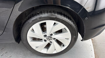 2025 Volkswagen TSI eHybrid 19.7kWh Match DSG Euro 6 5-door (Black) - Image: 29
