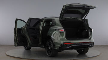2026 Volkswagen TSI eHybrid 19.7kWh Black Edition DSG Euro 6 5-door (Green) - Image: 12