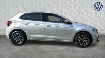 2022 Volkswagen 1.0 TSI Life Euro 6 5-door (Silver) - Image: 4