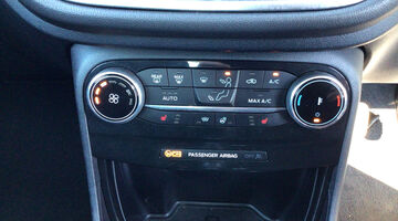2022 Ford 1.0T EcoBoost MHEV Titanium Euro 6 5-door (Black) - Image: 15