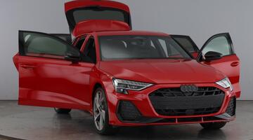 2026 Audi Sportback Black Edition TFSI 150 PS S tronic (Red) - Image: 9