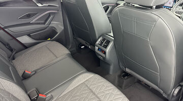 2026 Volkswagen 2.0 TDI Match DSG Euro 6 5-door (Red) - Image: 31
