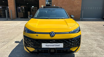 2026 Volkswagen ETSI MHEV R-Line DSG Euro 6 5-door (Multicolour) - Image: 50