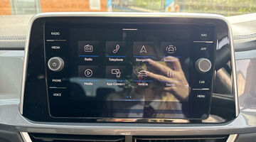 2025 Volkswagen TSI Style Euro 6 5-door (Black) - Image: 43