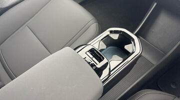 2026 Volvo Single Motor Extended Range 69kWh Plus Auto 5-door (Blue) - Image: 18