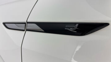 2023 Volkswagen TSI R-Line DSG Euro 6 5-door (White) - Image: 40
