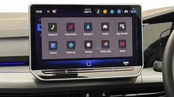 2025 Volkswagen TSI Style Euro 6 5-door (Black) - Image: 12