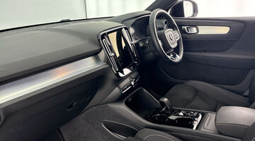 2025 Volvo 2.0 B3 MHEV Plus Dark DCT Auto Euro 6 5-door (Silver) - Image: 2