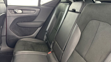 2020 Volvo 2.0 T5 R-Design Auto Euro 6 5-door (Red) - Image: 33