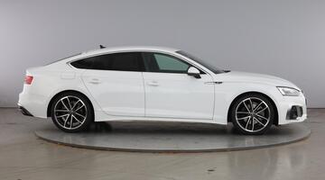2023 Audi 2.0 TFSI 35 S line Sportback S Tronic Euro 6 5-door (White) - Image: 4