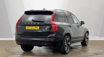 2022 Volvo 2.0 B5 MHEV Plus Auto 4WD Euro 6 5-door (Black) - Image: 3