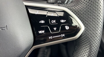 2024 Volkswagen ETSI MHEV Black Edition DSG Euro 6 5-door (White) - Image: 25