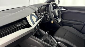 2026 Audi Sportback S line 30 TFSI 116 PS S tronic (Black) - Image: 2