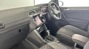 2023 Volkswagen TSI R-Line Edition DSG Euro 6 5-door (Blue) - Image: 2