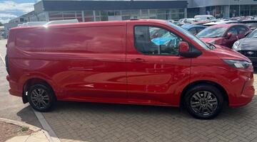 2026 Ford 2.080 EcoBlue Limited Auto L1 H1 Euro 6 5-door (Red) - Image: 12