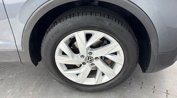 2023 Volkswagen TSI Life Euro 6 5-door (Grey) - Image: 5