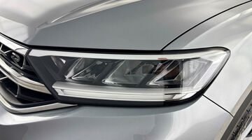 2025 Volkswagen 2.0 TDI R-Line DSG Euro 6 5-door (Silver) - Image: 36