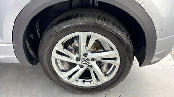 2025 Volkswagen 2.0 TDI R-Line DSG Euro 6 5-door (Silver) - Image: 30